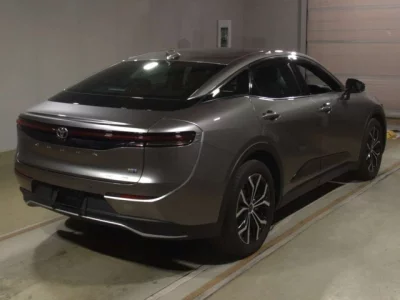 Toyota CROWN CROSSOVER
