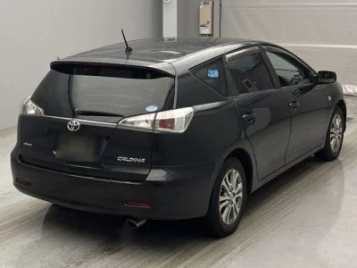 Toyota CALDINA  с аукциона в Японии