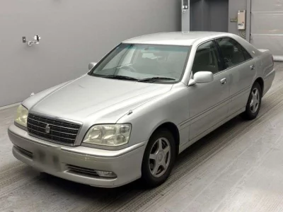 Toyota CROWN  с аукциона в Японии