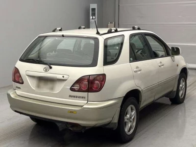 Toyota HARRIER  с аукциона в Японии