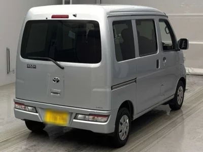 Toyota Pixis Van