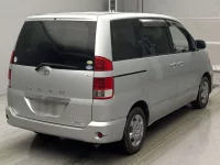Toyota NOAH лот № 18208 оценка 3.5  с аукциона в Японии 1