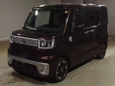 Toyota PIXIS MEGA