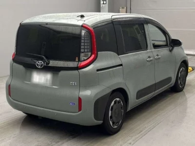 Toyota Sienta