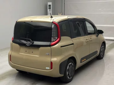 Toyota Sienta