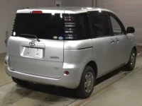 Toyota SIENTA лот № 2137 оценка 4  с аукциона в Японии 1