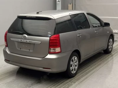 Toyota WISH  с аукциона в Японии