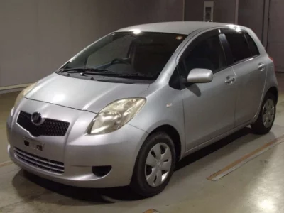 Toyota VITZ  с аукциона в Японии