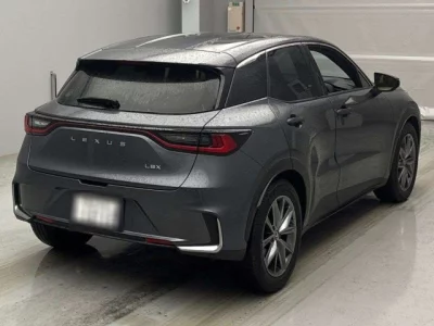 Lexus LBX  с аукциона в Японии