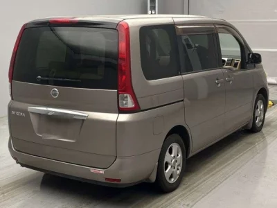 Nissan SERENA  с аукциона в Японии