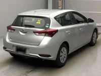 Toyota AURIS лот № 4371 оценка RA  с аукциона в Японии 1