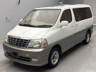 Toyota HIACE  с аукциона в Японии