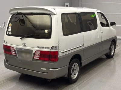 Toyota HIACE  с аукциона в Японии