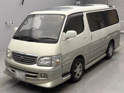 Toyota HIACE  с аукциона в Японии