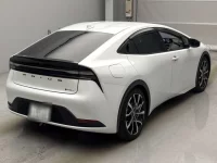 Toyota Prius лот № 12821 оценка 5  с аукциона в Японии 1