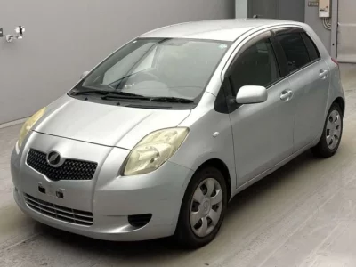 Toyota VITZ  с аукциона в Японии