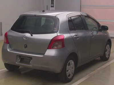 Toyota VITZ  с аукциона в Японии