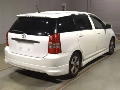 Toyota WISH  с аукциона в Японии