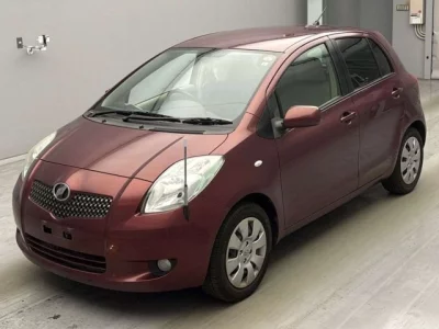 Toyota VITZ  с аукциона в Японии