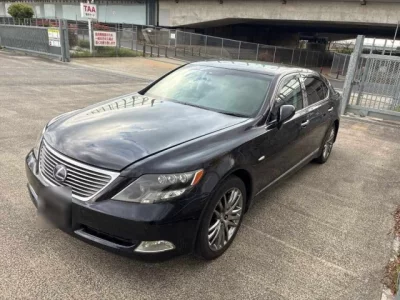 Lexus LS