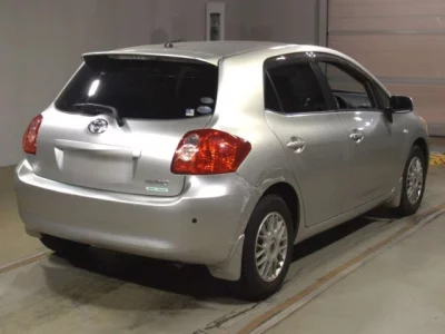 Toyota AURIS  с аукциона в Японии