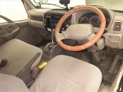 Toyota DYNA  с аукциона в Японии