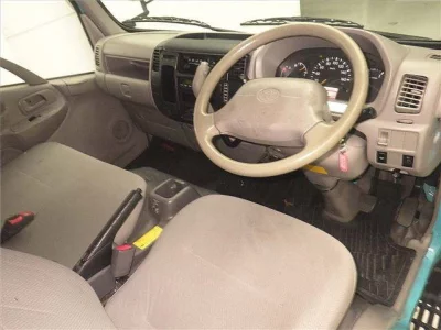 Toyota DYNA  с аукциона в Японии