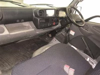 Toyota DYNA лот № 2289 оценка 3.5  с аукциона в Японии 3