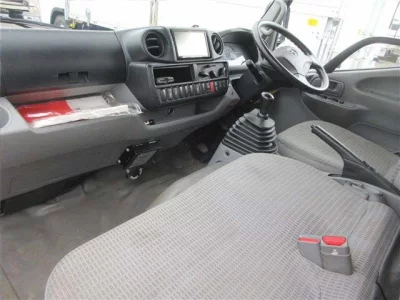 Toyota DYNA  с аукциона в Японии