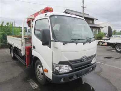 Toyota DYNA  с аукциона в Японии