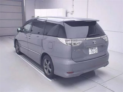 Toyota Estima Hybrid