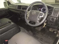 Toyota HIACE VAN лот № 2024 оценка 3.5  с аукциона в Японии 2