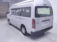 Toyota HIACE VAN лот № 2024 оценка 3.5  с аукциона в Японии 1