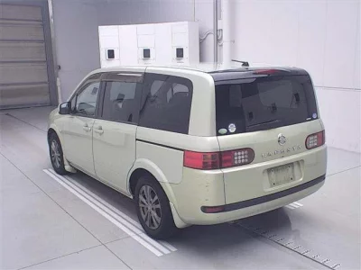 Nissan Lafesta