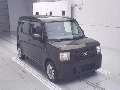 Toyota PIXIS SPACE