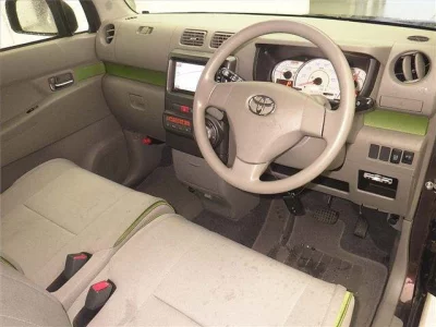 Toyota PIXIS SPACE