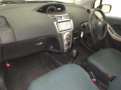 Toyota VITZ  с аукциона в Японии