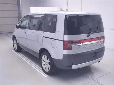 Mitsubishi DELICA D5