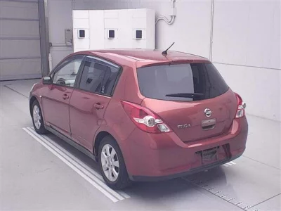 Nissan TIIDA