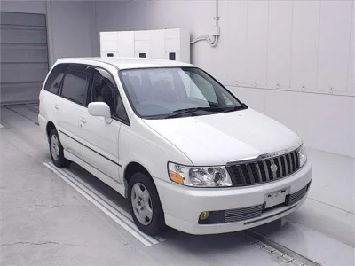 Nissan BASSARA