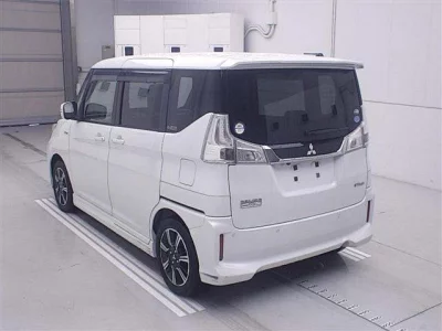 Mitsubishi DELICA D2