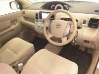 Toyota RAUM лот № 70260 оценка 3.5  с аукциона в Японии 2