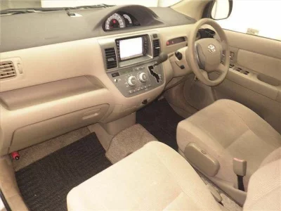 Toyota RAUM  с аукциона в Японии