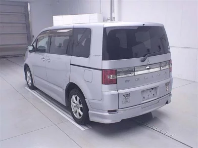 Mitsubishi DELICA D5  с аукциона в Японии
