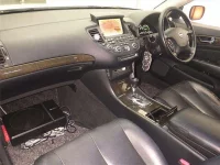 Nissan CIMA лот № 60302 оценка 3.5  с аукциона в Японии 3