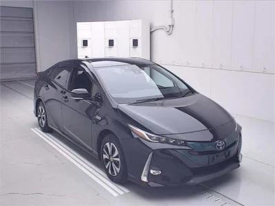 Toyota PRIUS PHV  с аукциона в Японии