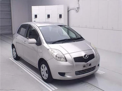 Toyota VITZ  с аукциона в Японии