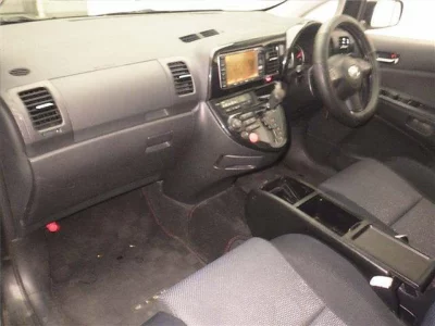 Toyota WISH  с аукциона в Японии