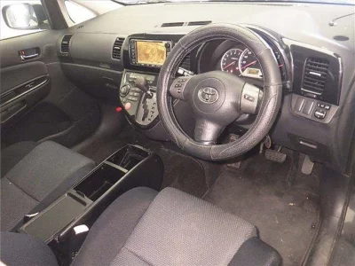 Toyota WISH  с аукциона в Японии