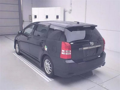 Toyota WISH  с аукциона в Японии